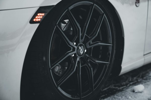 Comment la réglementation influence-t-elle l'innovation automobile ?